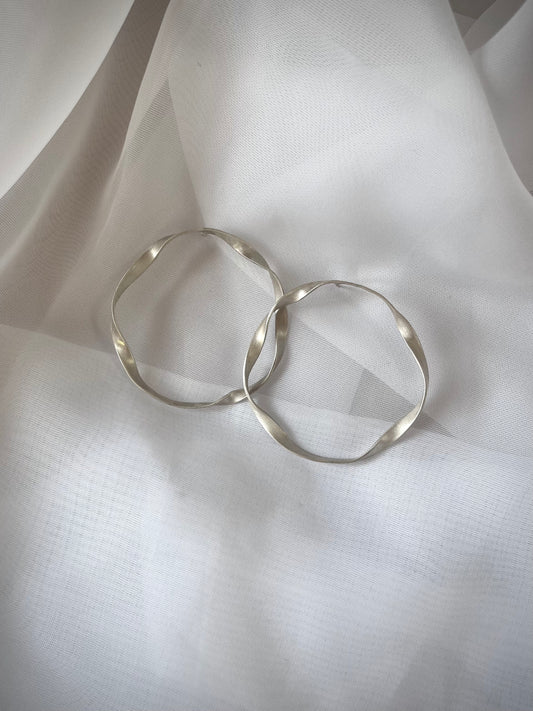 Brushed Satin Nouveau Loops XL