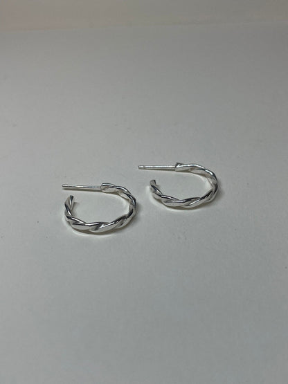 Wednesday Workshops: Make a Pair of Hoop Earrings